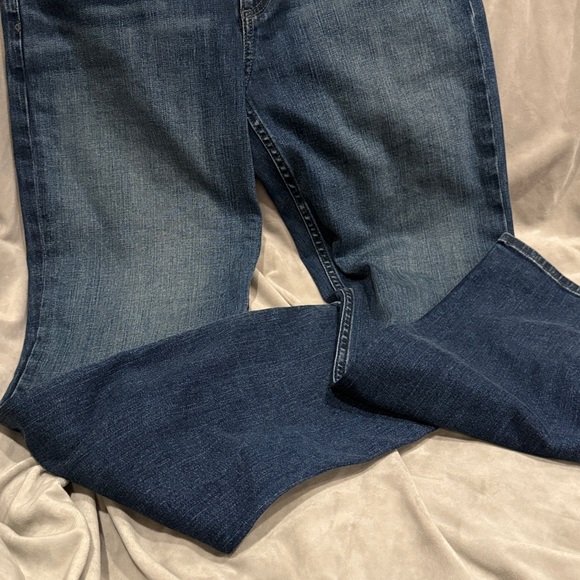 rag & bone
Flexi Wren High Rise Slim Leg Jeans - Picture 4 of 6